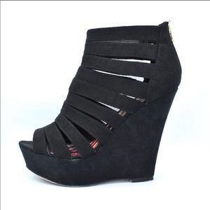 Madden Girl 8.5 Black Wedge Strappy Fabric